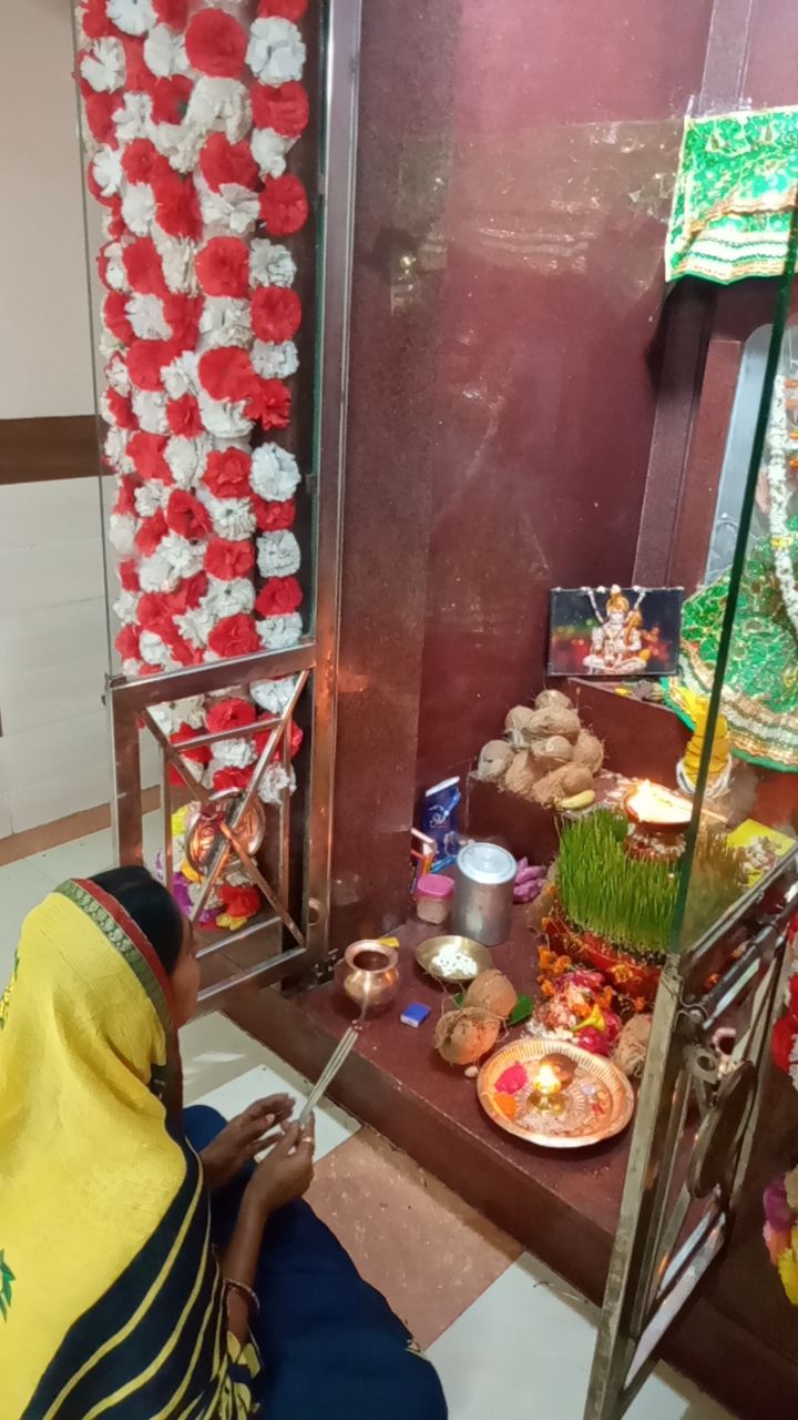 Santoshi Mata and Ganesha’s family — contentment as a daughter’s gift